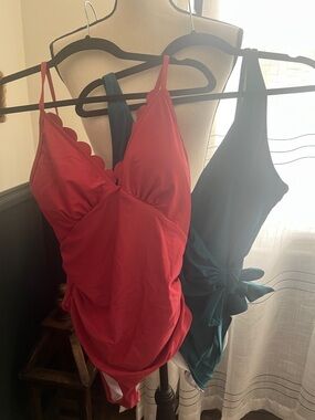 Cupshe Pink One-Piece Swimsuit with Teal Side-Tie Accent